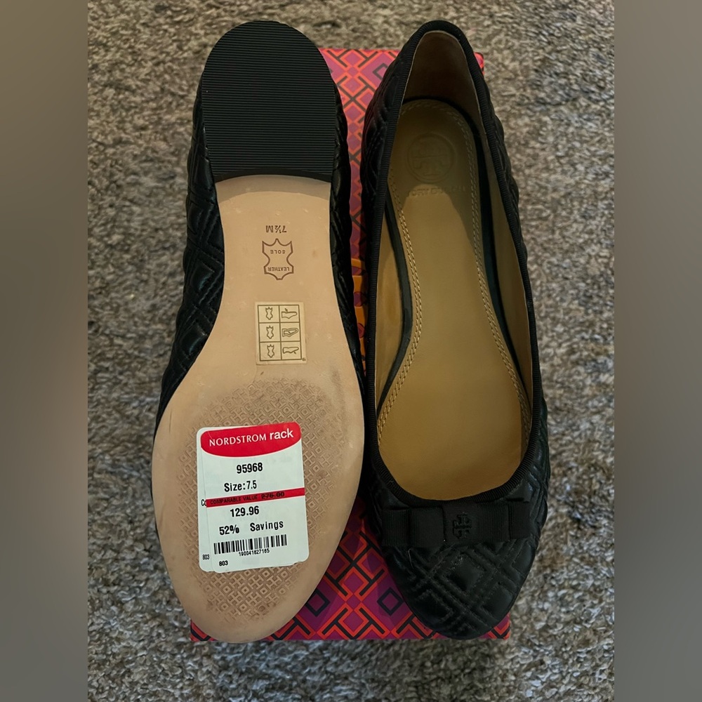 Elegant Black Quilted Women's Flats - Picture 4 of 7